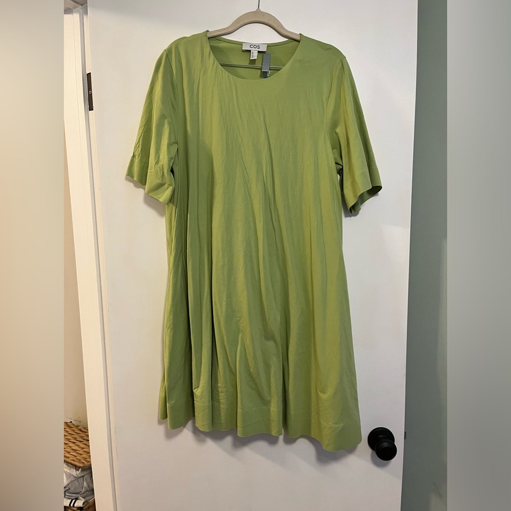 Green Short Sleeve Dress